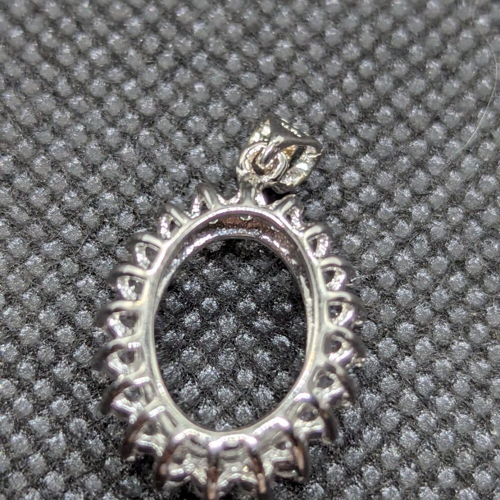 Sterling Silver and White Topaz setting in sterling for custom jewelry - Picture 5 of 7